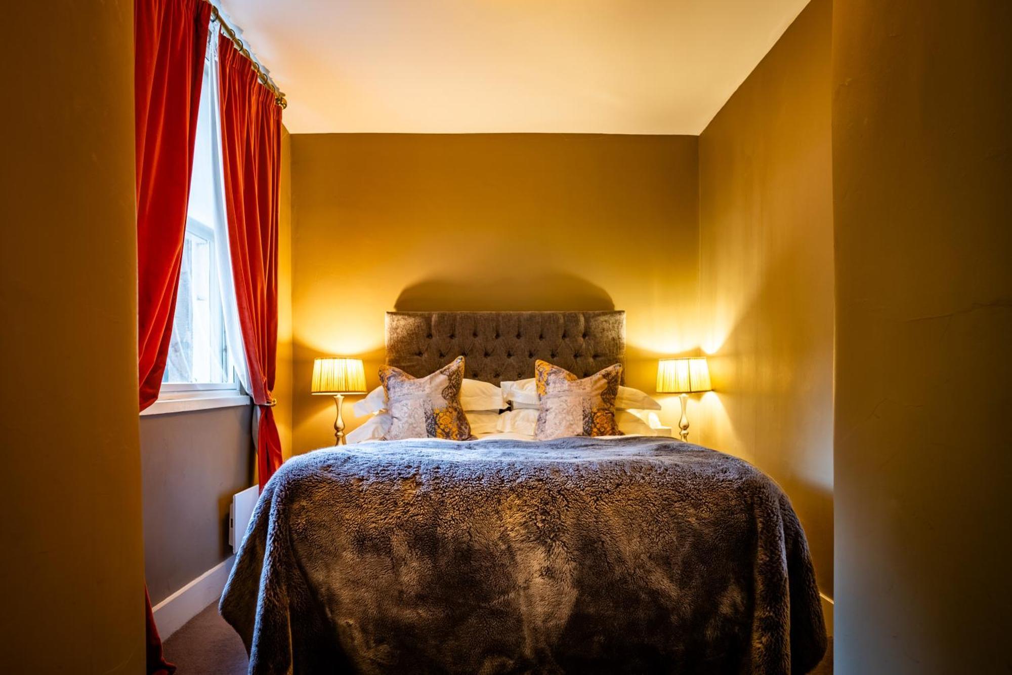 Six Brunton Place Guest House 에든버러 외부 사진