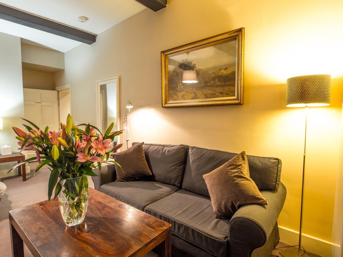 Six Brunton Place Guest House 에든버러 외부 사진